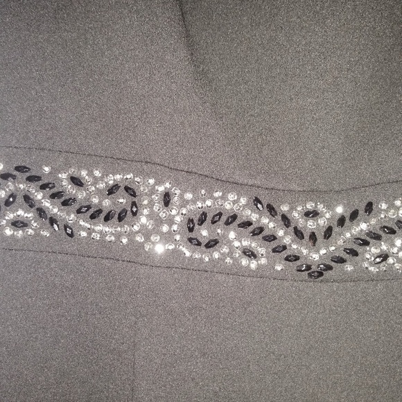 Dress - Picture 3 of 6